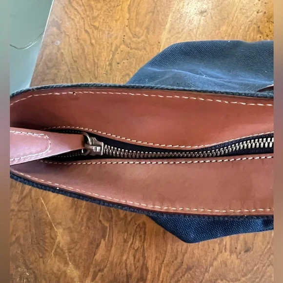 Vintage Dooney & Bourke Navy Canvas Leather Trim Zip Tote Purse Classic USA - Picture 5 of 9